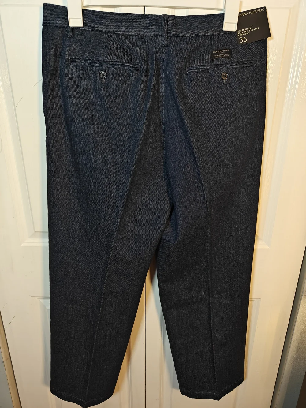 NWT Banana Republic Mens 36 Smithfield Relaxed Pleated Tapered Jeans Indigo